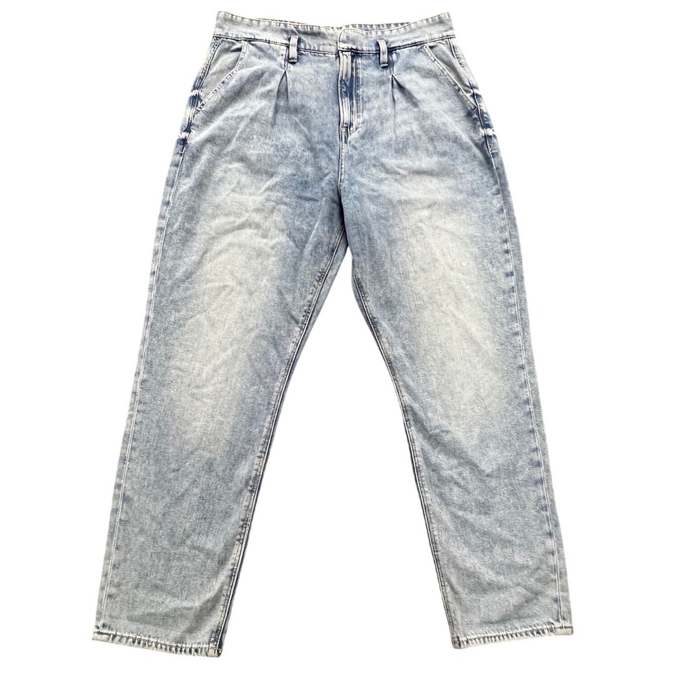 American Eagle Outfitters Mom Jeans Size‎ 2 Light Wash Pleated Waist Relaxed Fit
